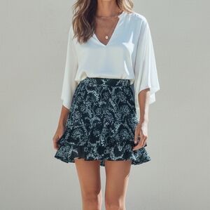 ​A.L.C. ALC Silk Tiered Floral Mini Skirt 6 Black White Boho Romantic Ruffle